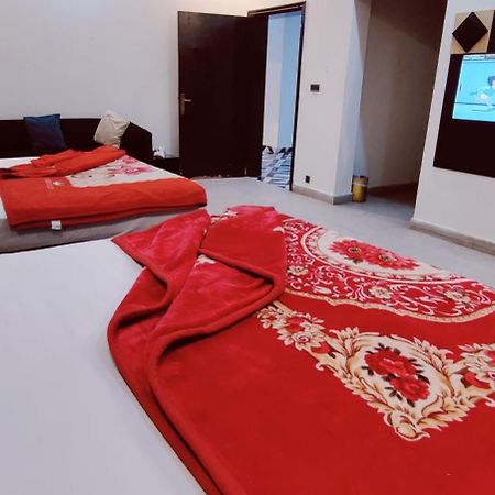 Hotel De Smart Multan Exteriör bild