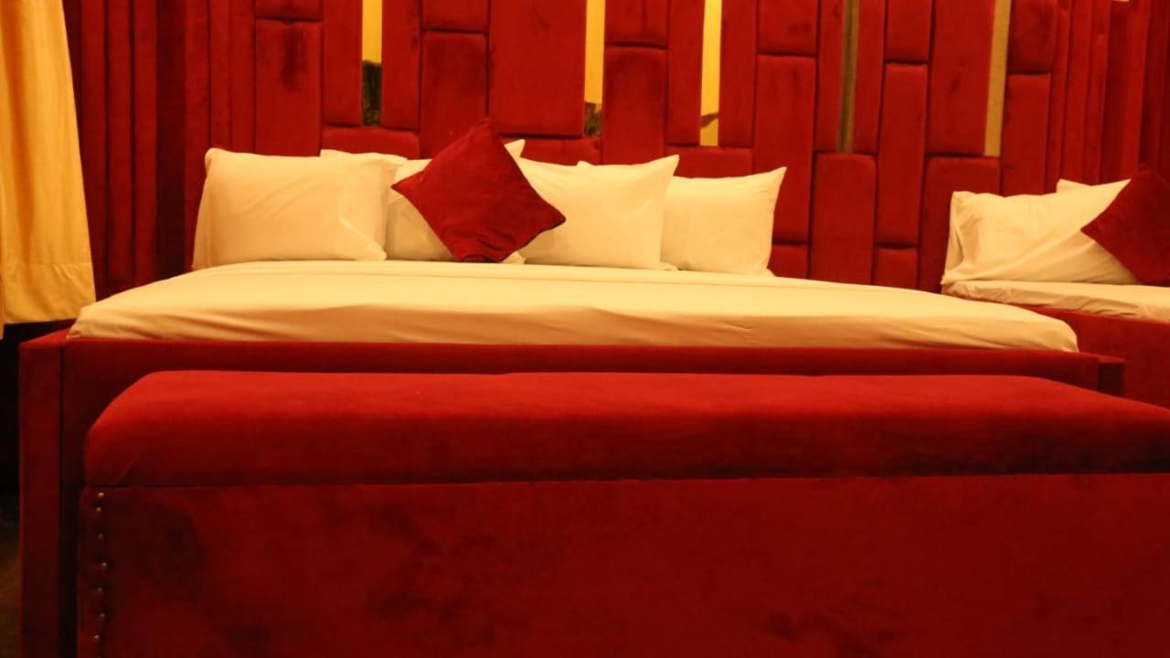 Hotel De Smart Multan Exteriör bild