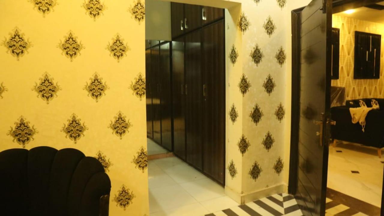 Hotel De Smart Multan Exteriör bild
