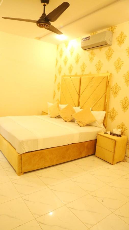 Hotel De Smart Multan Exteriör bild