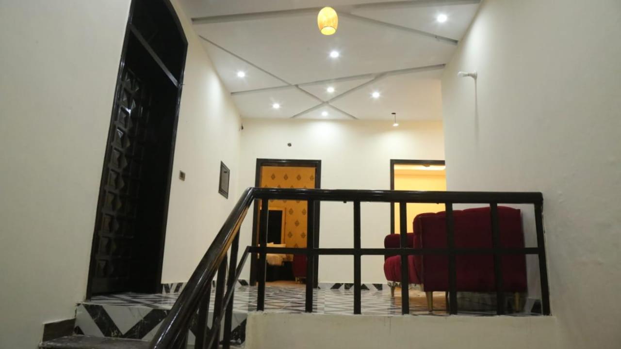 Hotel De Smart Multan Exteriör bild