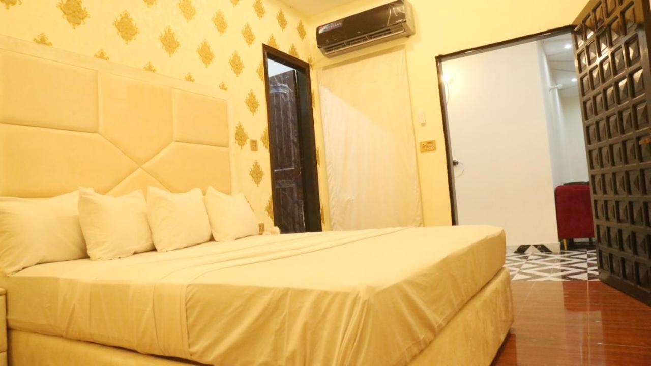 Hotel De Smart Multan Exteriör bild