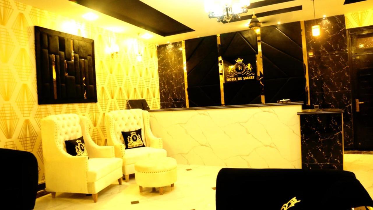Hotel De Smart Multan Exteriör bild