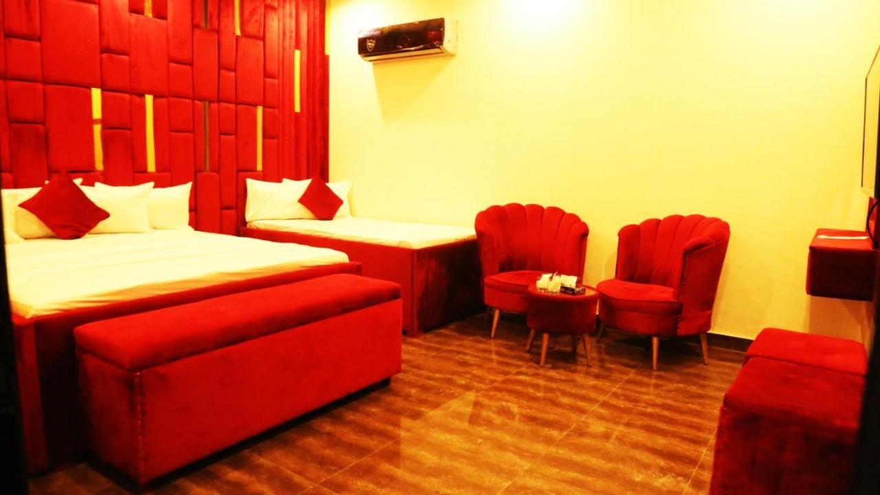 Hotel De Smart Multan Exteriör bild